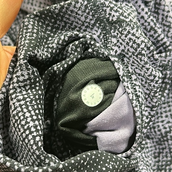 Lululemon Align Crop *21" Pixel Print Purple Quartz Black - Picture 6 of 7